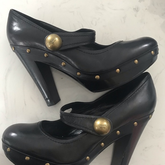 💝💝💝Gorgeous Pair of Coach Pumps Studded 💝💝💝 - Picture 4 of 8